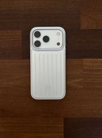 Rimowa Handyhülle für iPhone 17 Pro silber guter Zustand