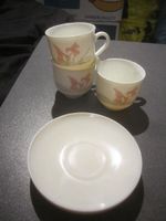 Kaffeetasse mit Unterteller, rosa Blume