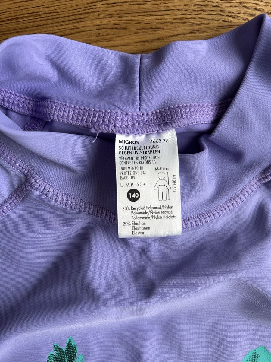 Lotti & Set di vestiti: 128-140 Mädchen Bade Paket – Usato da Neftenbach venduto da joell01 3