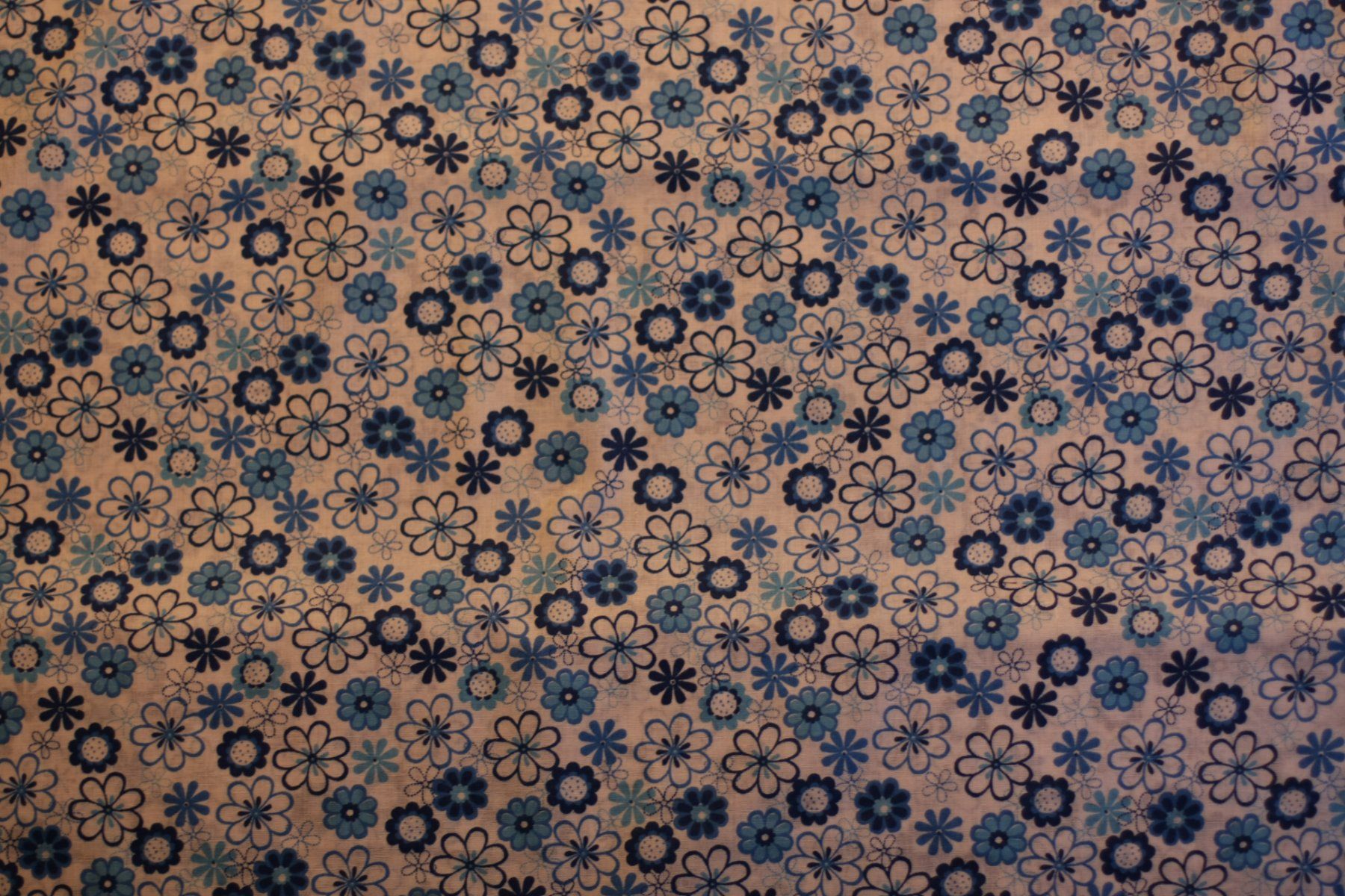 Tessuti: Tissu coton imprimé fleurs – Nuovo e nell'imballaggio originale da Préverenges venduto da mam_629h