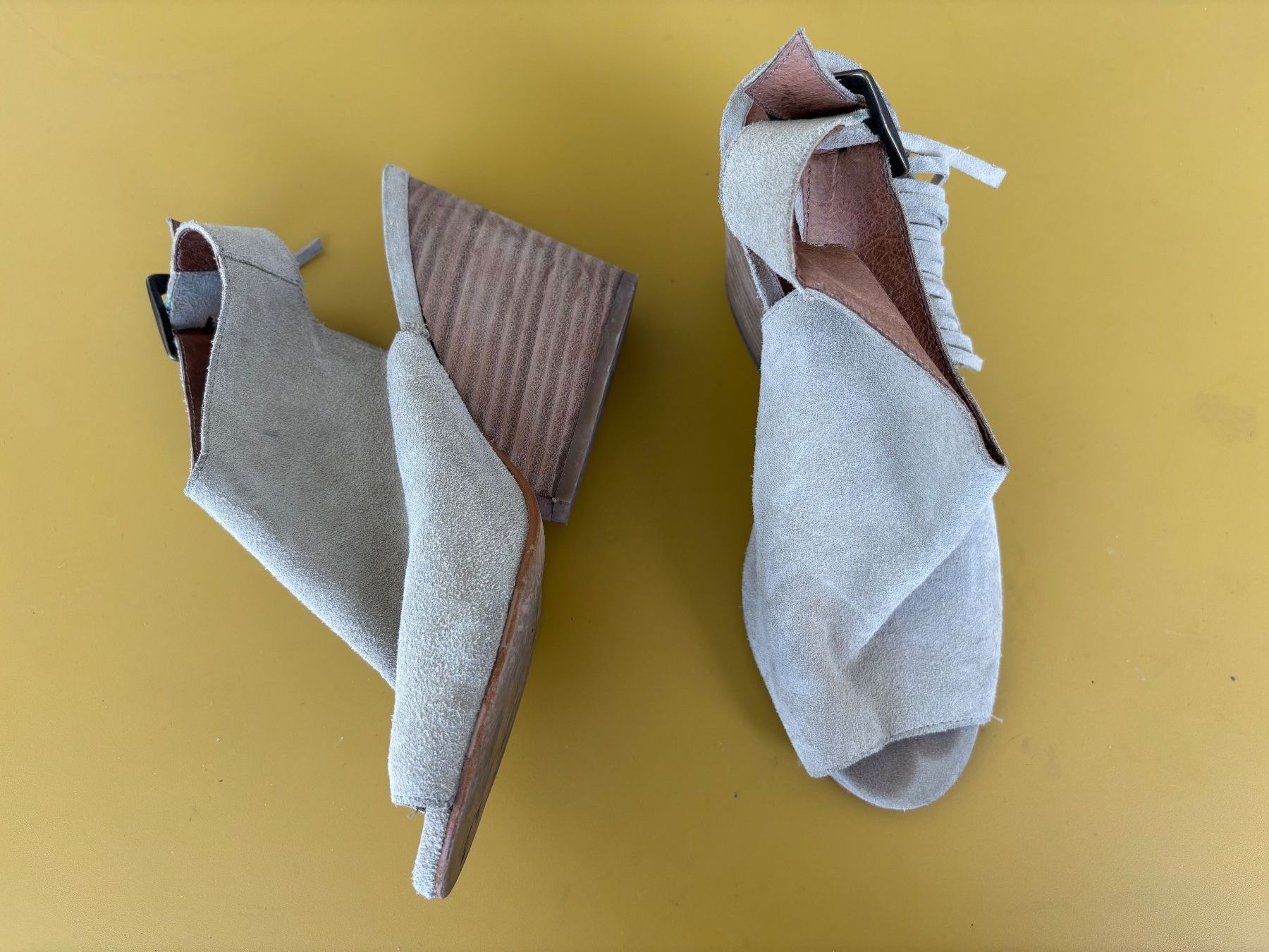 Scarpe da donna: HOWSTY Boho Pumps Wildleder – Usato da Zürich venduto da missmodernage 4