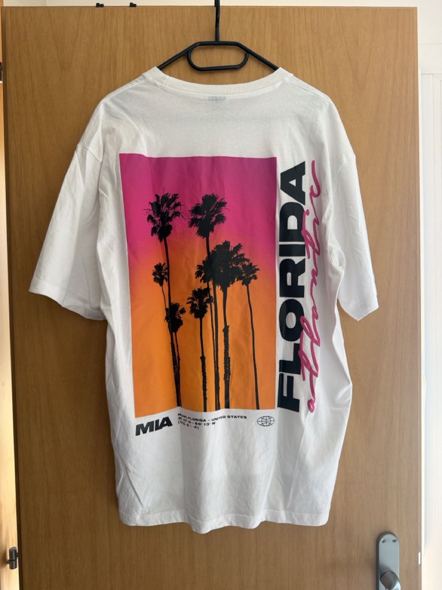 T-shirt: t-shirt over size – Nuovo (secondo la descrizione) da Sion venduto da tatiana.1508 1