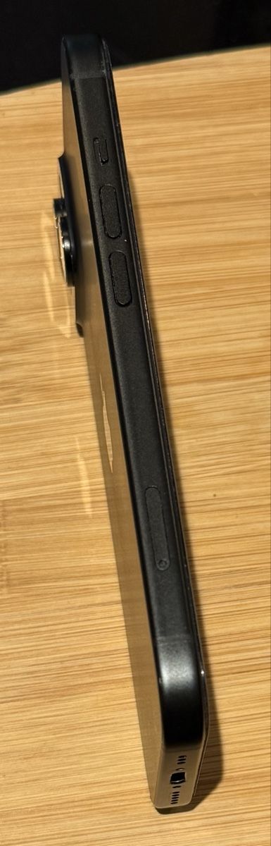 Apple Telefoni cellulari / Smartphones: Apple iPhone 15 128GB Black – Usato da Luzern venduto da Boss1989 4
