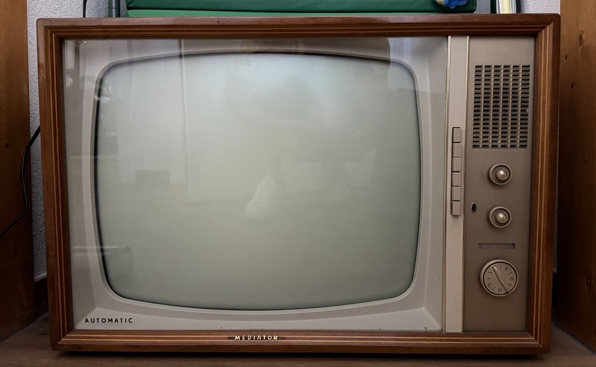 Televisori: TV vintage MEDIATOR AUTOMATIC – Usato da Chardonne venduto da cal_xb8h
