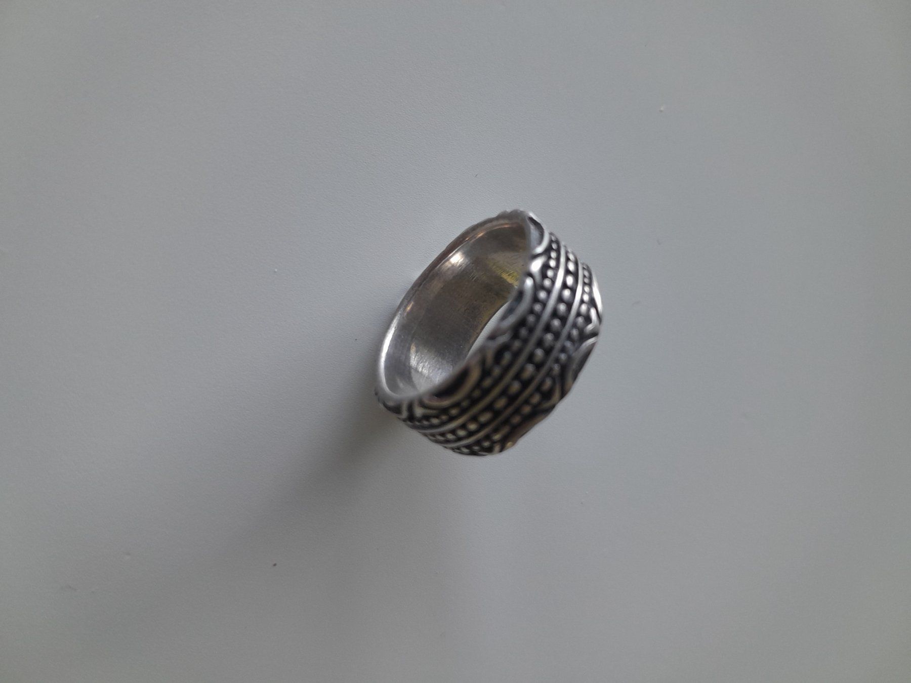 Anelli: ring muster tribal – Usato da Schönholzerswilen venduto da foliobart