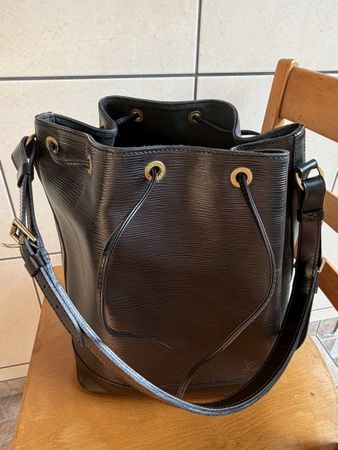 Louis Vuitton Grand Noé Epi Leder Schwarz 