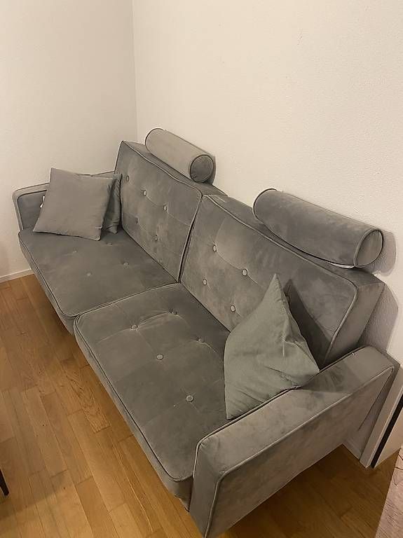 Sofas: Abklappbares Sofa – D'occasion à Glarus par sil_m5mb