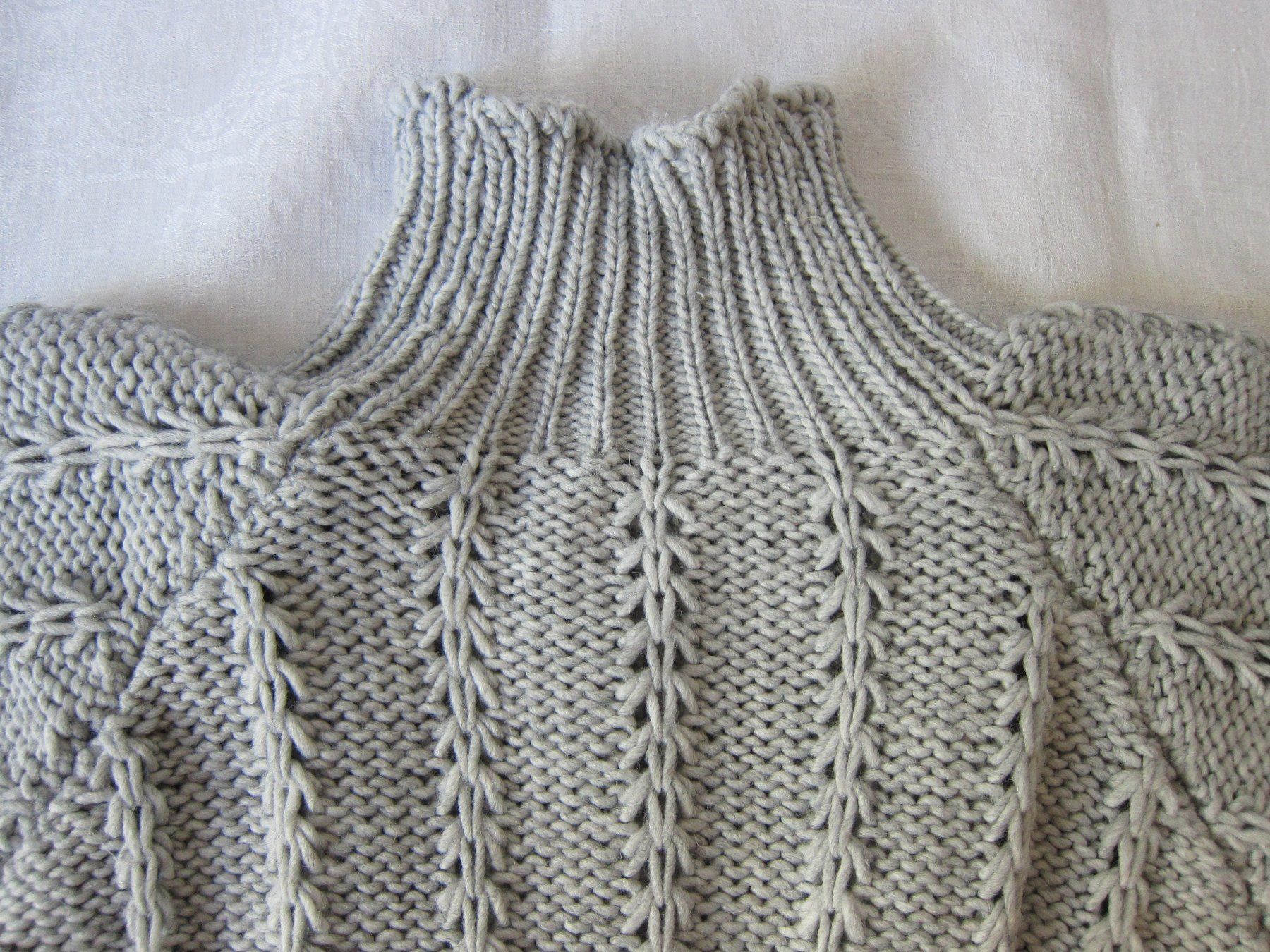 Pullover & Sweatshirts: Pulli hellgrau mit Muster, Top Zustand! – Neu (gemäss Beschreibung) aus Zürich von Italia58 4