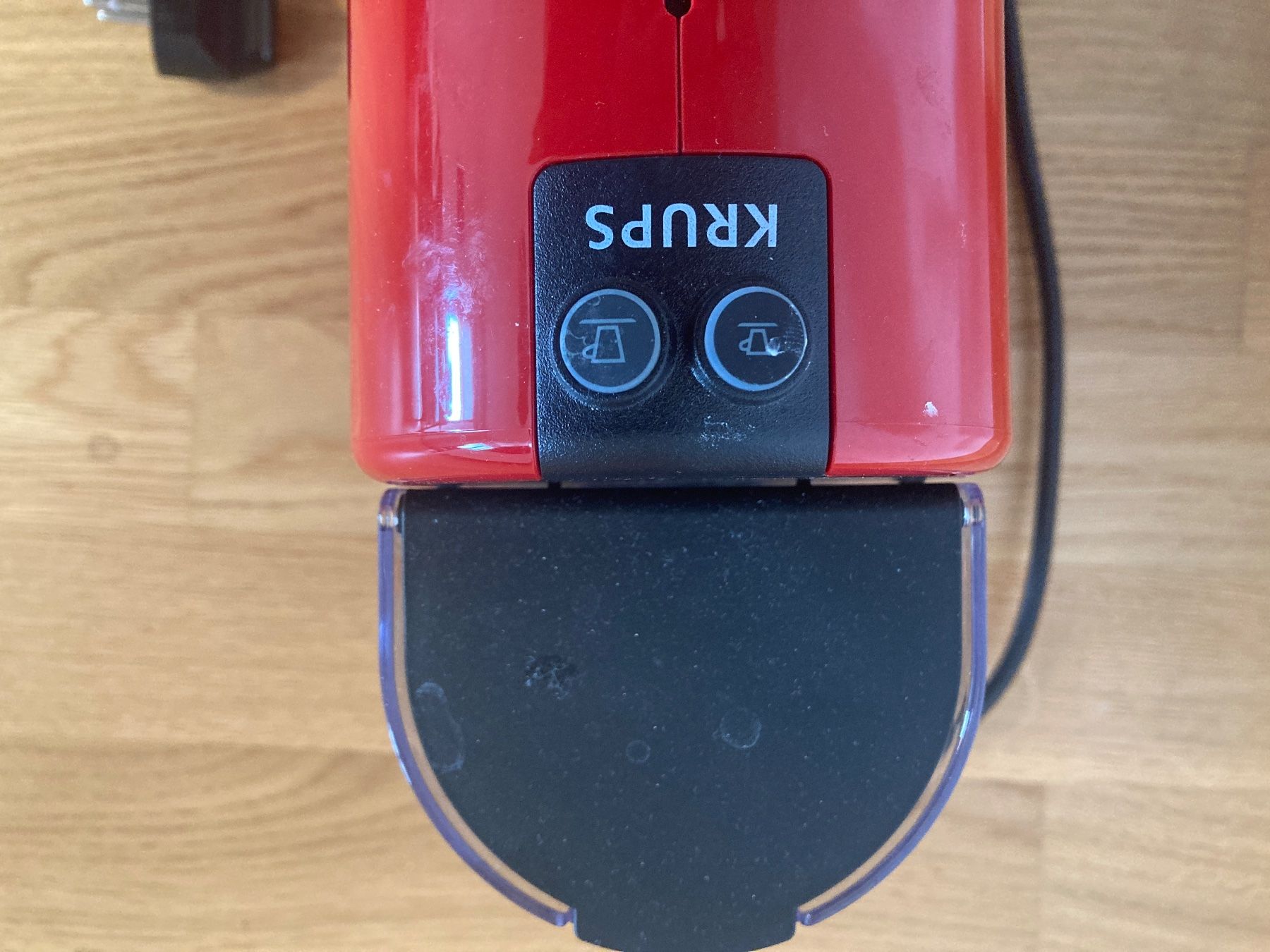 Krups Macchine per caffè & Macchine per espresso: Nespresso Krups red coffee machine excellent condition – Usato da Luzern venduto da Mauseli4 1