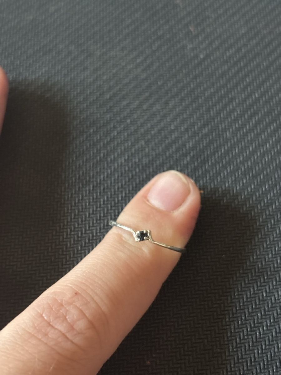 Anelli: Silberring mit schwarzem Stein, neuwertig, Grösse 55 – Nuovo e nell'imballaggio originale da Köniz venduto da Vamp-Wer 1