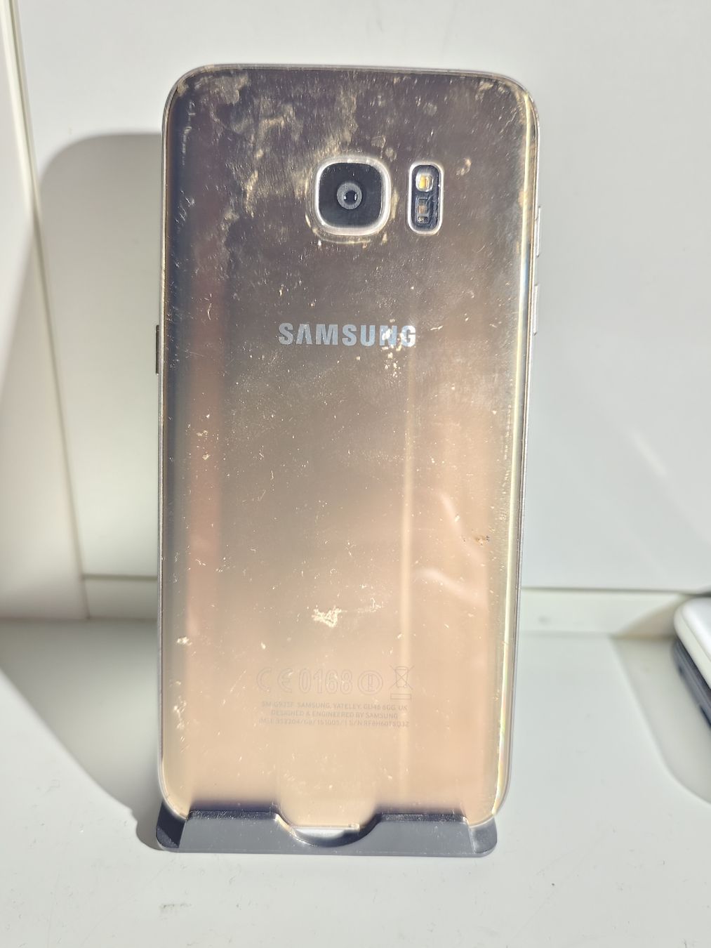 Samsung Telefoni cellulari / Smartphones: Samsung Galaxy S7 edge – Difettoso da La Tour de Peilz venduto da Dejobokin 1