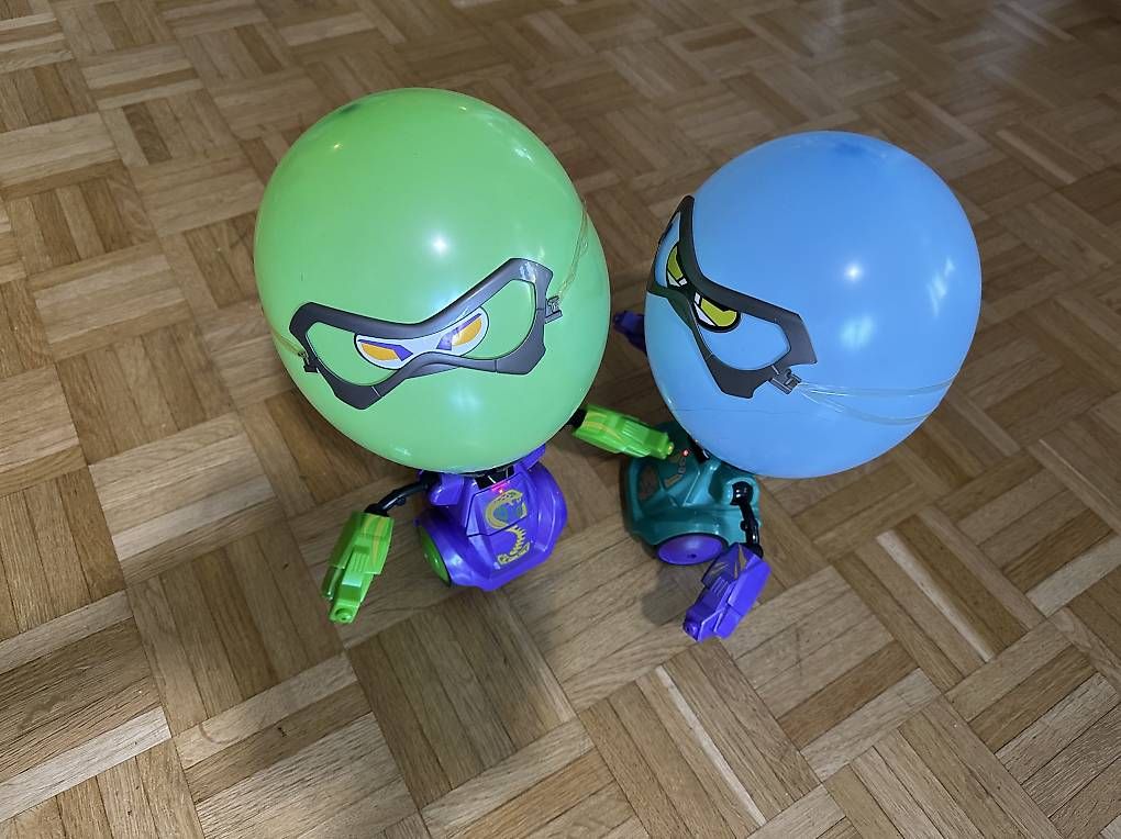 Giocattoli: Balloon Puncher, ferngesteuerte Boxer-Roboter – Usato da Lengwil venduto da hei_c2vp 1