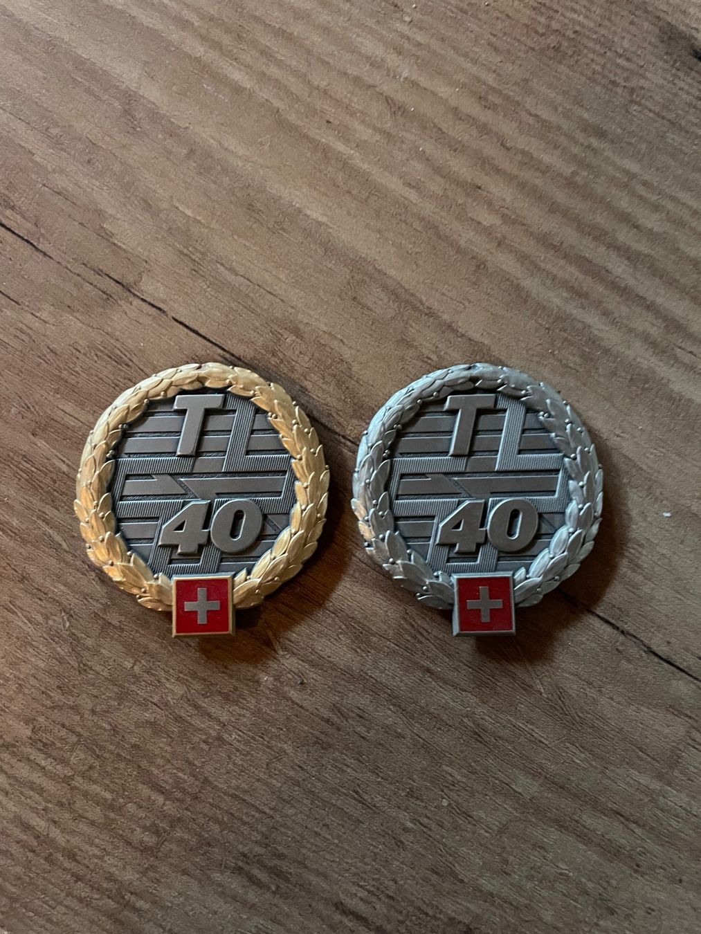 Plaquettes & Badges: Emblemi beret emblem – D'occasion à Monteggio par Mic1122
