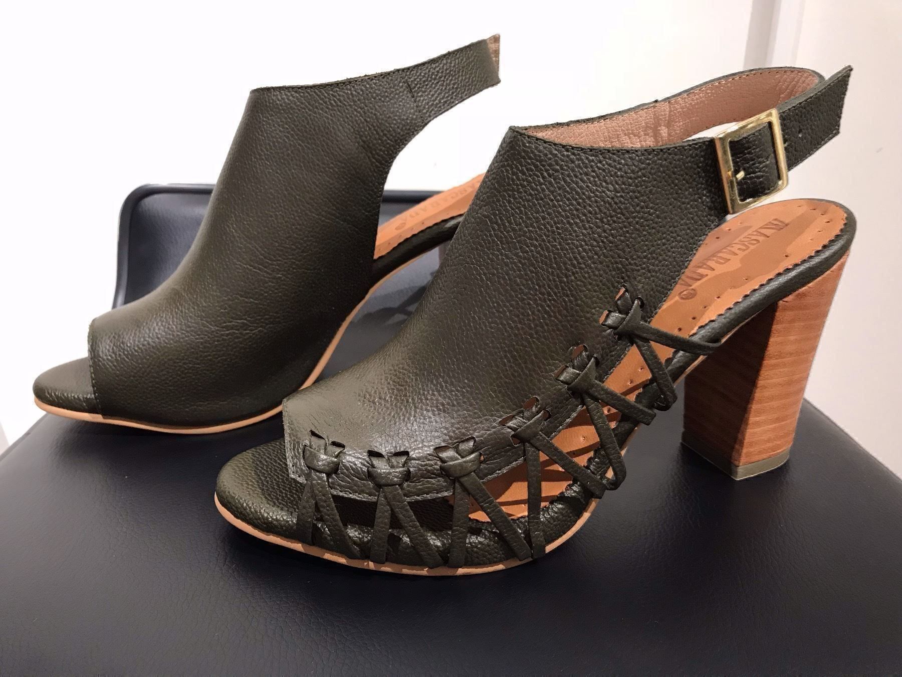 Damenschuhe: Mascarada Leder - Sandaletten Grösse 38 – Neu und originalverpackt aus Rengg von Colomo