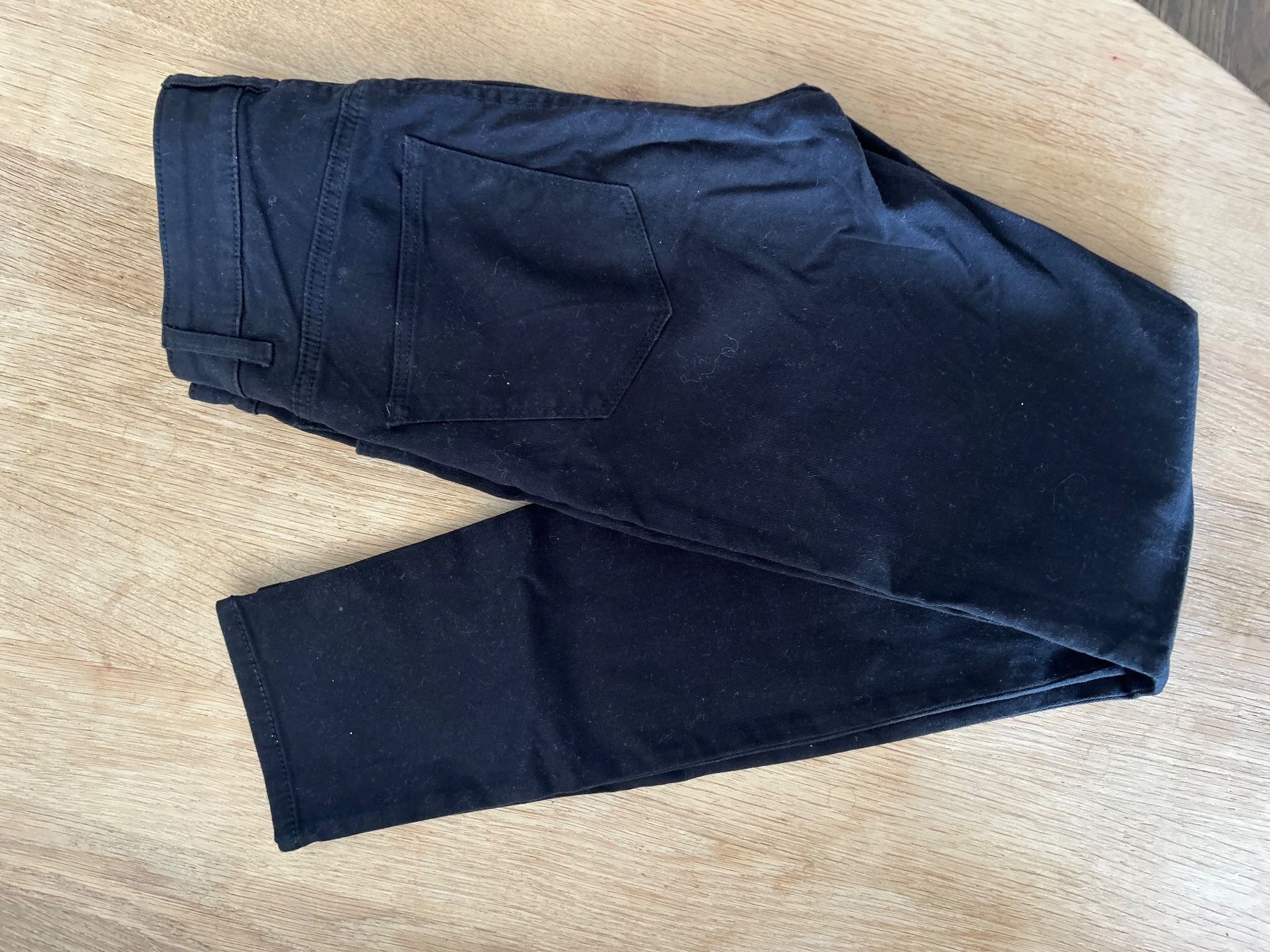 H&M Pantaloni: H&M black pants/jeans size 36 – Nuovo (secondo la descrizione) da Epalinges venduto da kat_lyp6 2