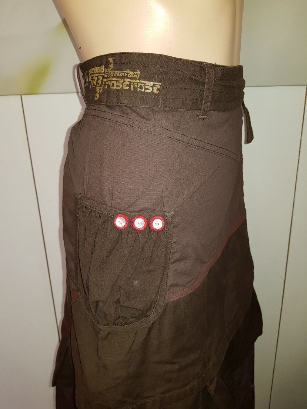 Gonne: ROSEBUD Jupe / Rock taille / Grosse 32 CH – Usato da Cossonay-ville venduto da Super-Price-Quality 3