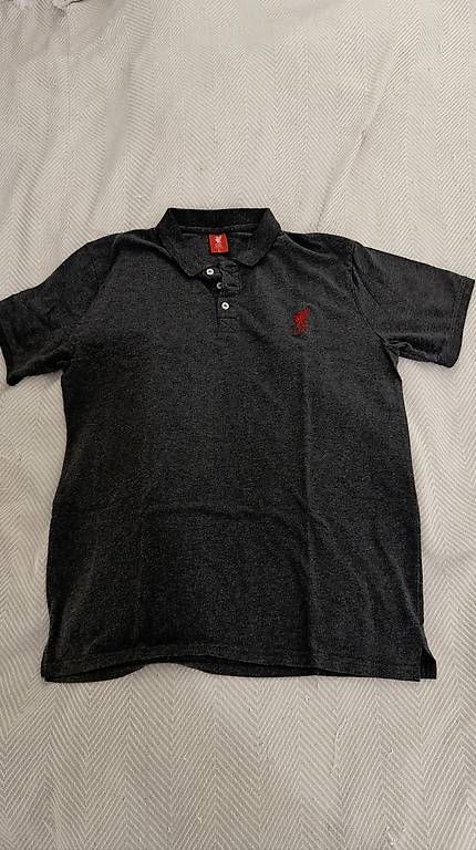 Polos: FC Liverpool, Polo Shirt grau – D'occasion à Brunnen par sea_c7bm