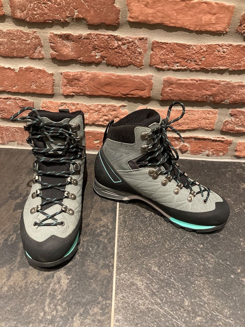 Scarpa Scarpe da donna: Bergschuhe – Usato da Rorschach venduto da Loonimuh 1