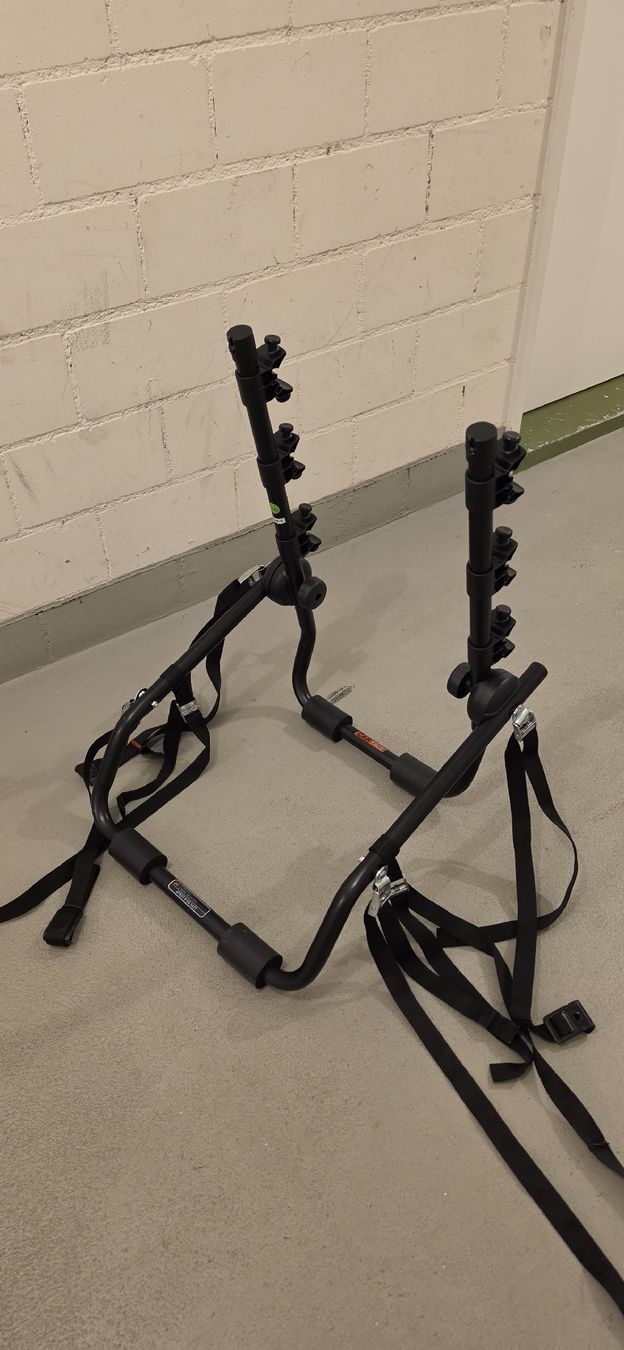 Dachträger: Trunk Mount Bike Rack, 3 Bikes, New – Neu und originalverpackt aus Adliswil von hri_cm7x