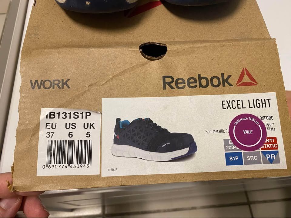 Reebok Scarpe da donna: Chaussures de sécurité 37 – Usato da Corminboeuf venduto da Swiss_Vendre 2
