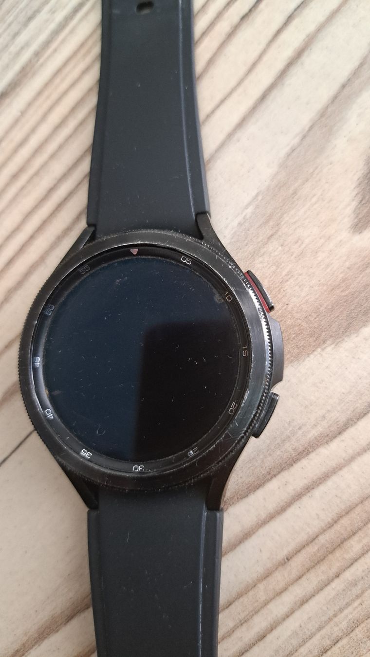 Samsung Smartwatch: Samsung Watch 4 Classic – Usato da Kaisten venduto da Jette_B 2