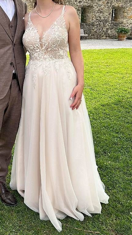 Vestiti: wunderschönes Brautkleid – Usato da Sarmenstorf venduto da Agalot 3