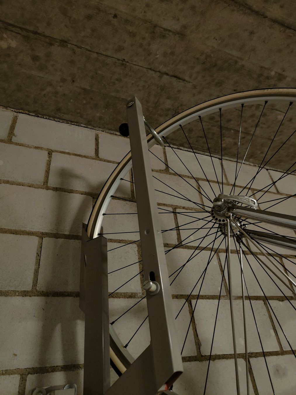 Supporti per biciclette: Fahrradlift mit Schloss – Usato da Thun venduto da Engelshorn 5