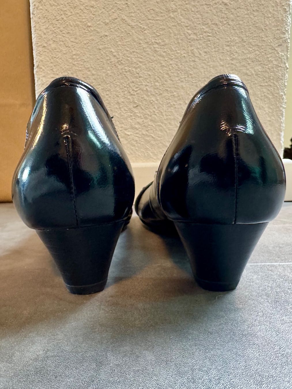 Scarpe da donna: New Polo Elegant Buckled Black Leather Pumps, size 39 – Nuovo e nell'imballaggio originale da Jona venduto da sch_7wfd 2