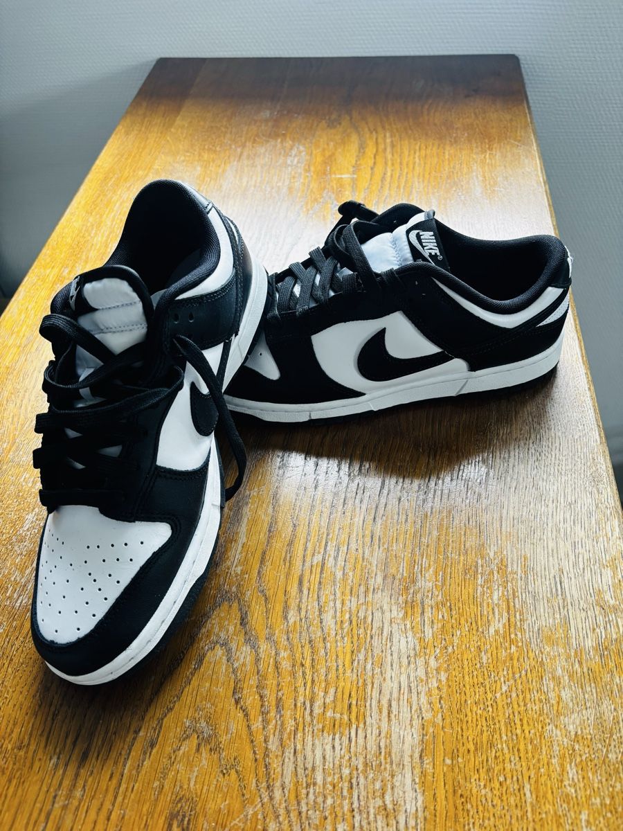 Nike Scarpe da uomo: Nike Dunk Low Baskets Taille 41 Noir Blanc Bon état – Nuovo e nell'imballaggio originale da prilly venduto da chr_8crg 1