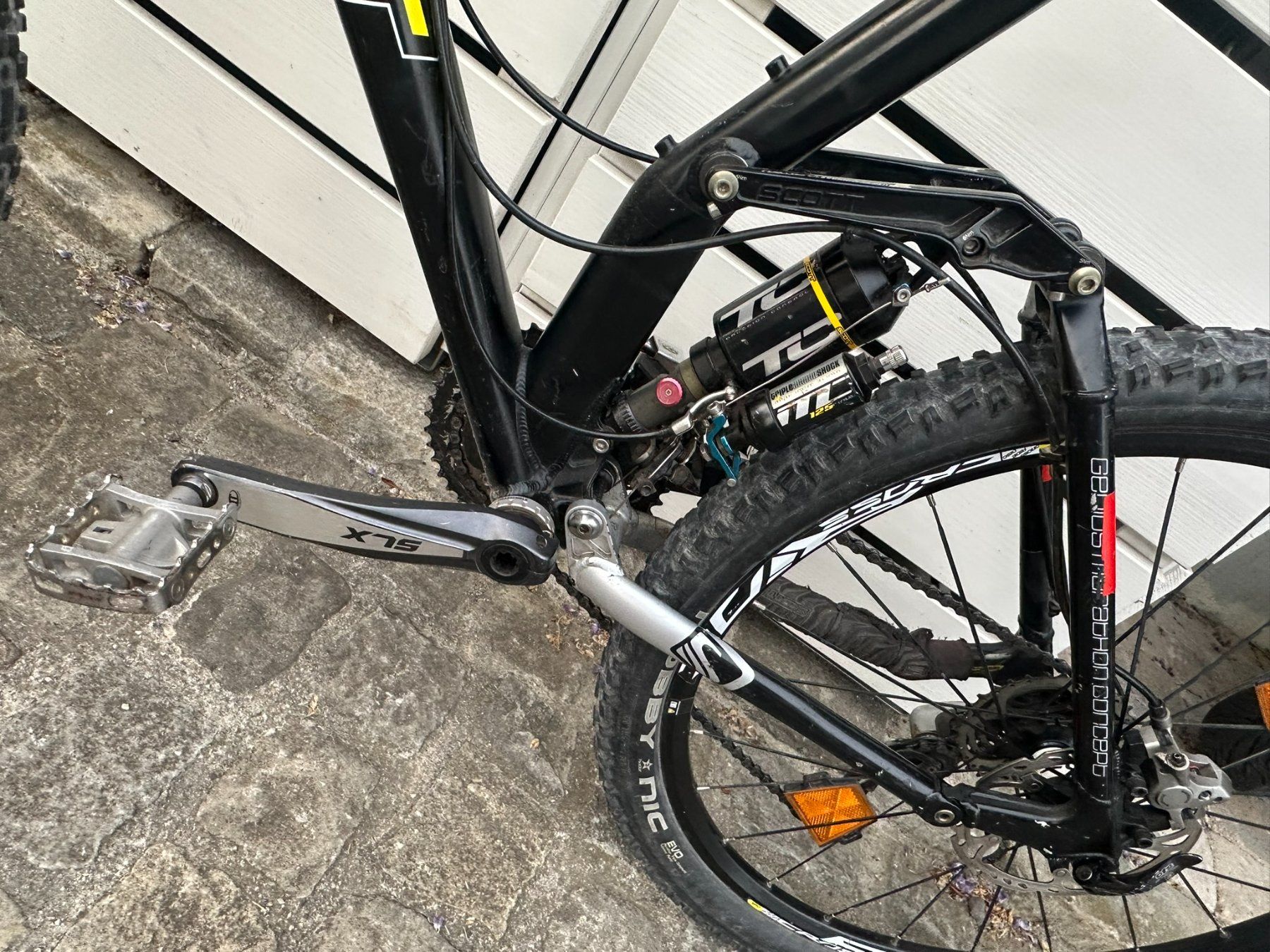 Scott Velos: Scott Genius MC Fully – Gebraucht aus Meilen von Rebez 9