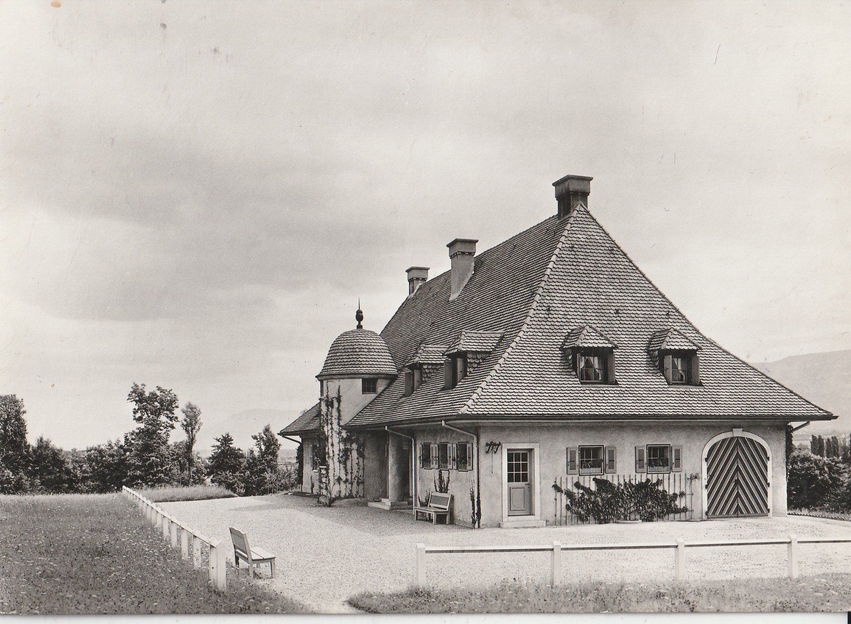 Cartoline postali: Chateau de  Sezenova Geneve – Usato da Lumbrein venduto da made02