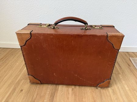 Valise / malette en cuir marron vintage