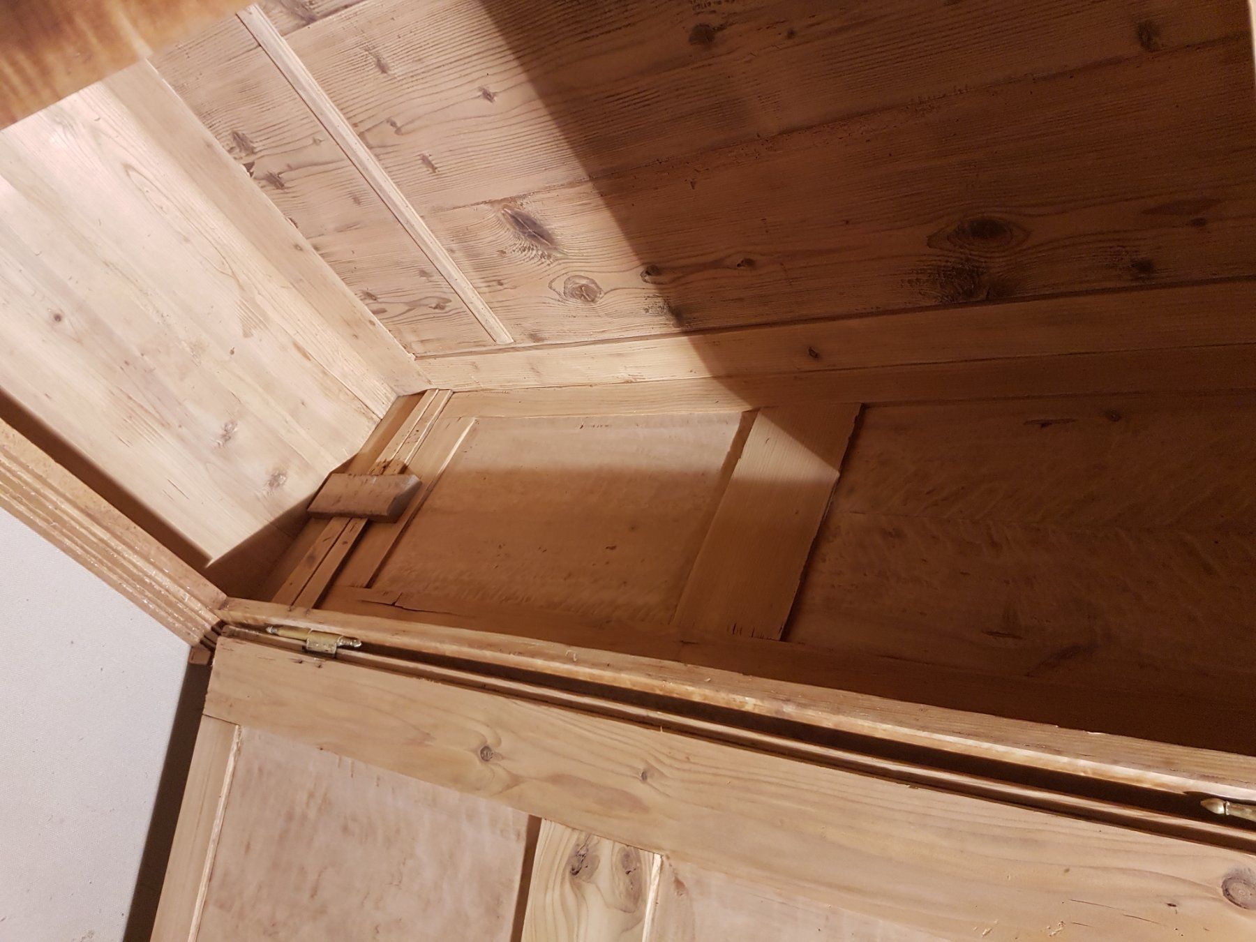 Armadi: Schrank – Usato da kaltbrunn venduto da kralj02 3