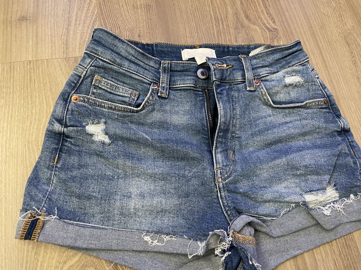 H&M Jeans: Short en jean H&M Taille 36 – Nuovo (secondo la descrizione) da Sierre venduto da Ruyfigas 3