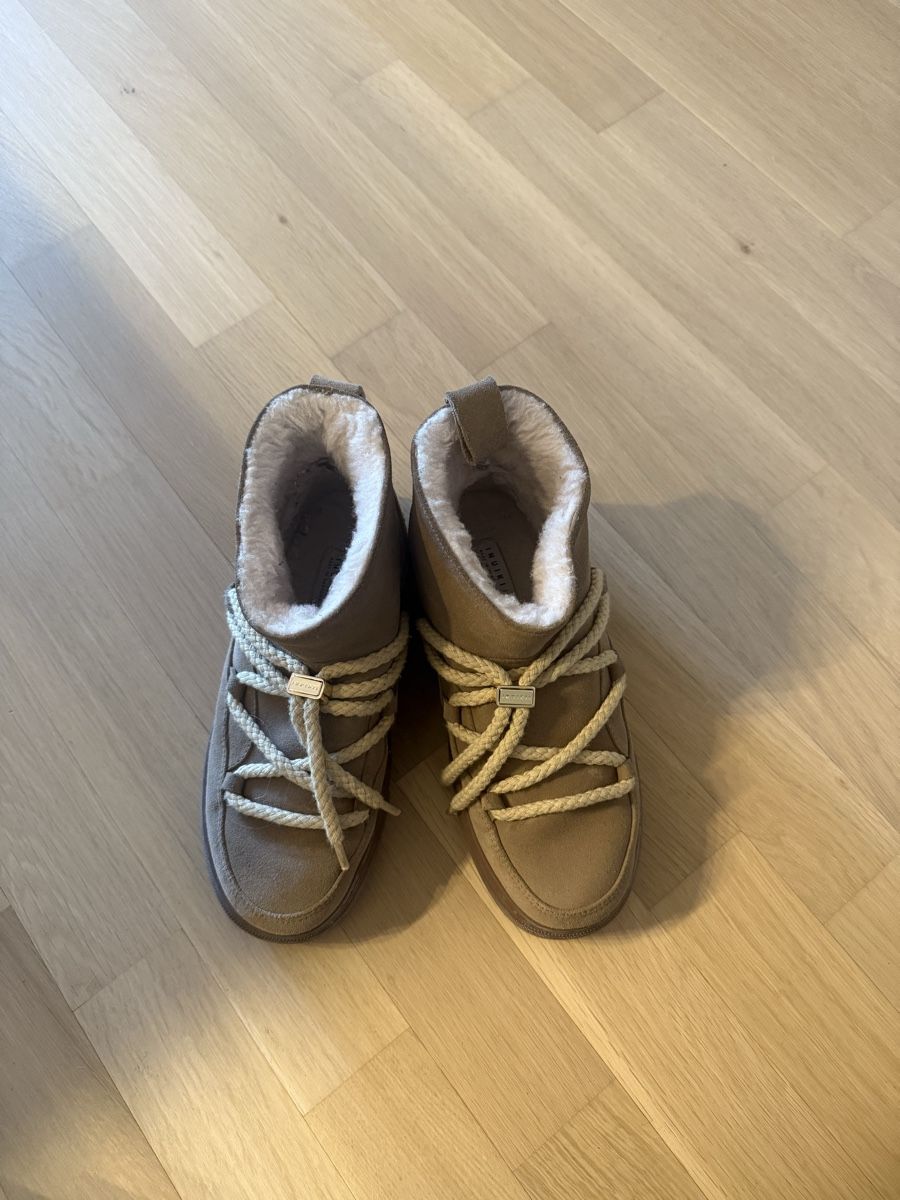 Inuikii Scarpe da donna: Inuikii Boots Grösse 39 – Usato da Konolfingen venduto da chl_my55