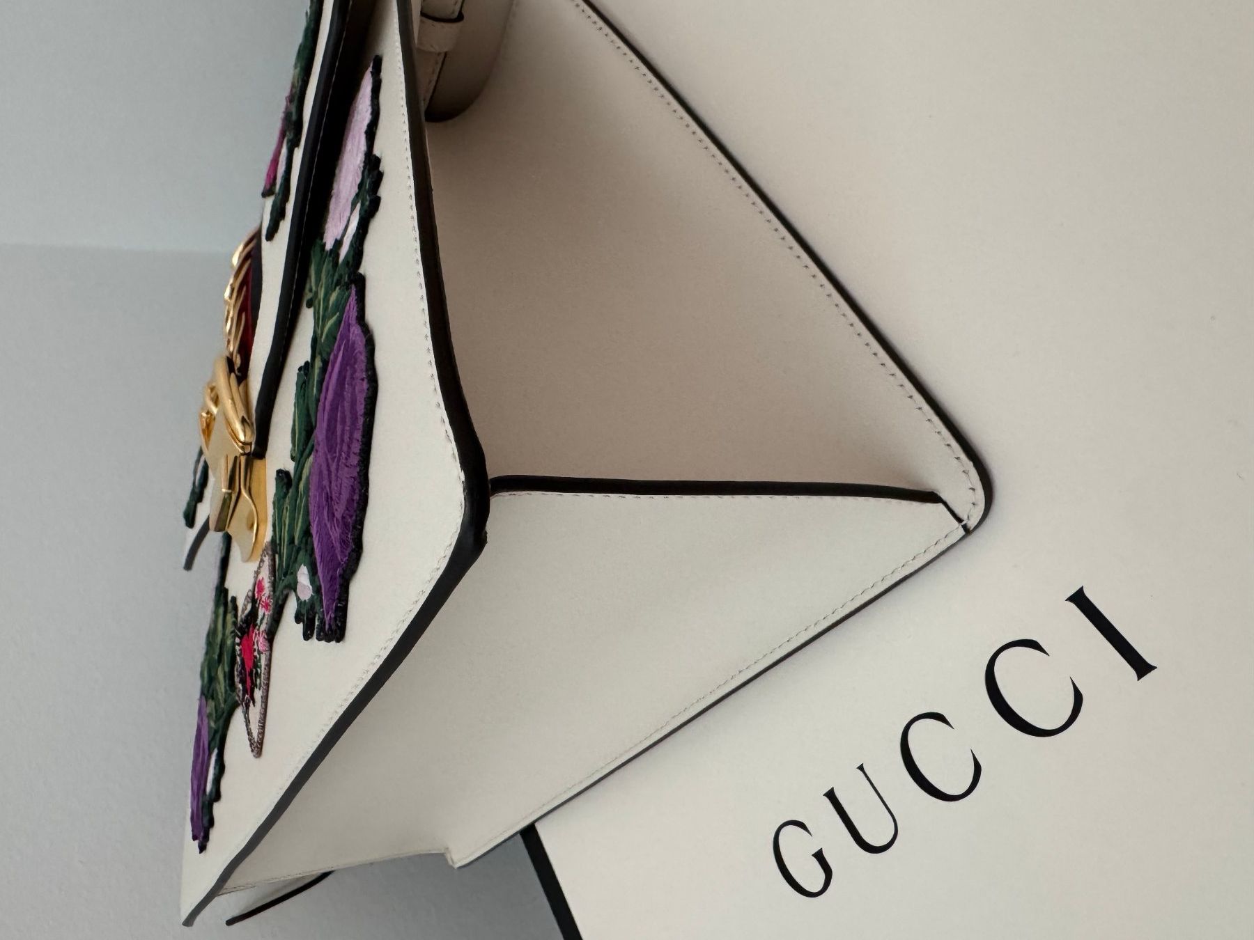 Gucci Borse da donna: Gucci Sylvie Top Handle – Nuovo (secondo la descrizione) da Triesen venduto da alder188 3