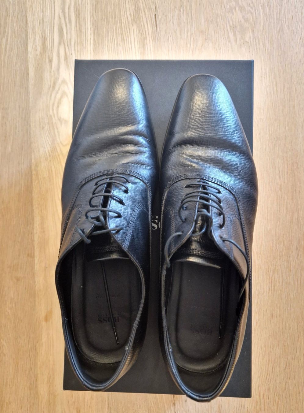 Hugo Boss Scarpe da uomo: Chaussures Hugo Boss – Usato da Barberêche venduto da Carrela 1