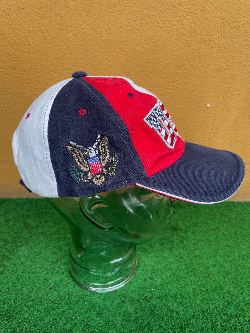 Copricapi, berretti & cappellini: Vintage Y2K Cap USA 6-panel Embroidered – Usato da Zürich venduto da le_souk 3