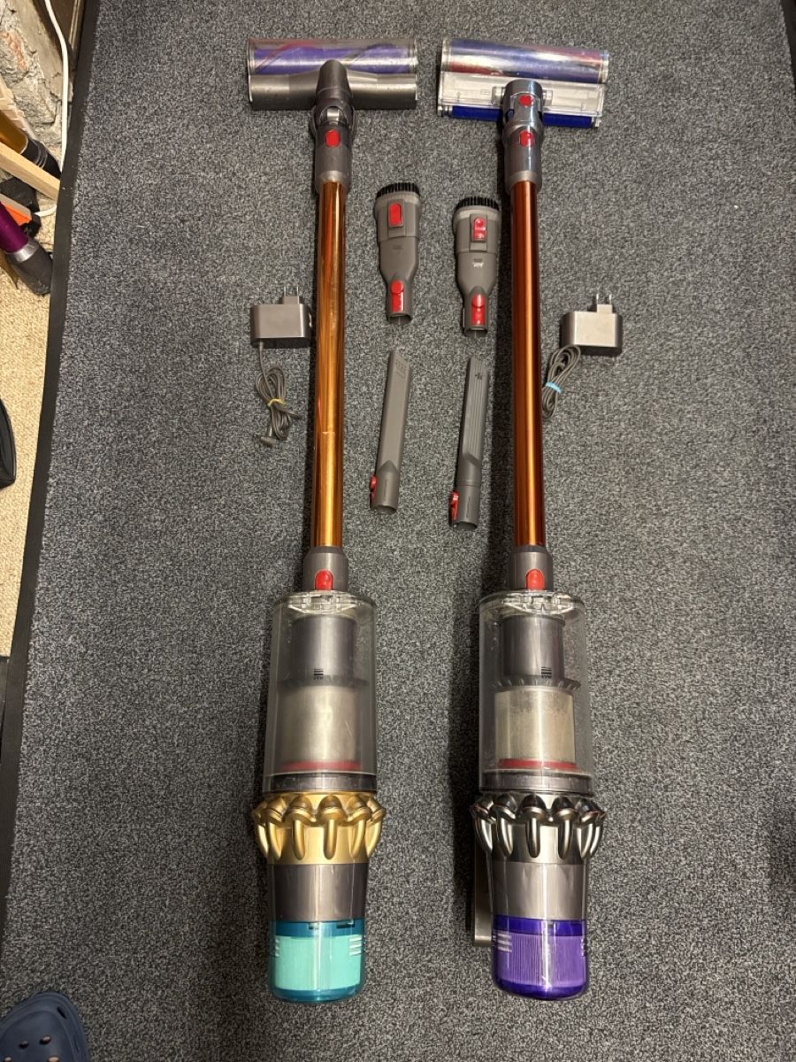 Dyson Aspirateurs & Accessoires: 2 x Dyson v11 absolut – D'occasion à Landquart par Nnf007 1