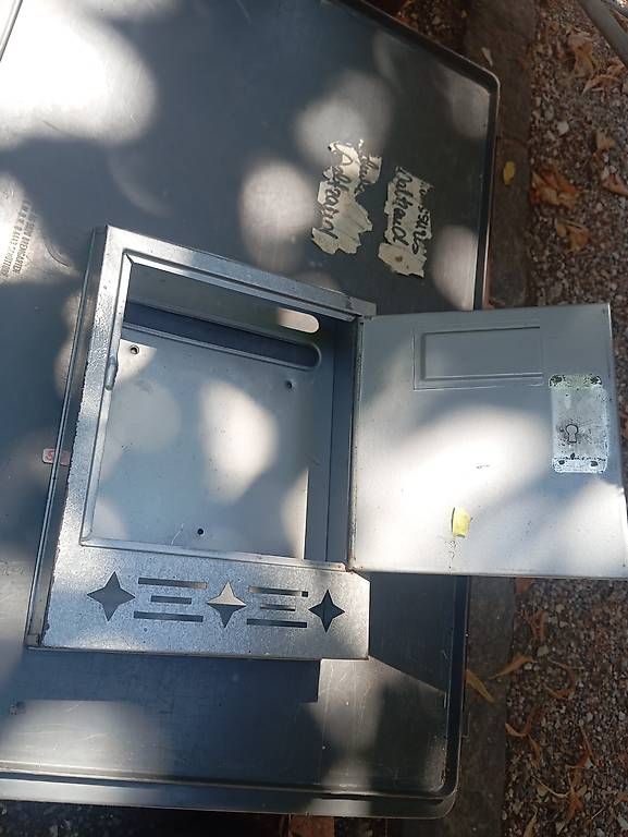 Sonstiges für Haushalt & Wohnen: Kleiner Briefkasten ohne schloss – Gebraucht aus Basel von Petergunn 2