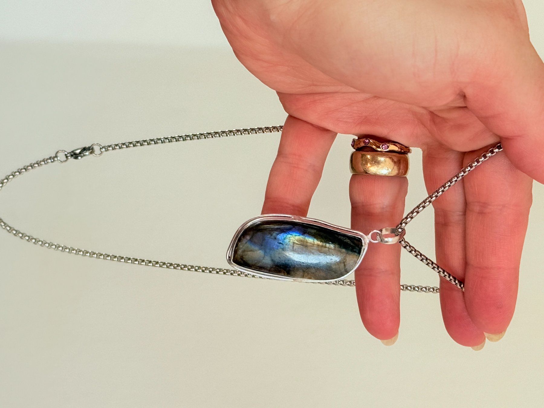 Catenine: Labradorite - Pendentif unique en son genre! – Nuovo e nell'imballaggio originale da Genève venduto da AGBERG 8