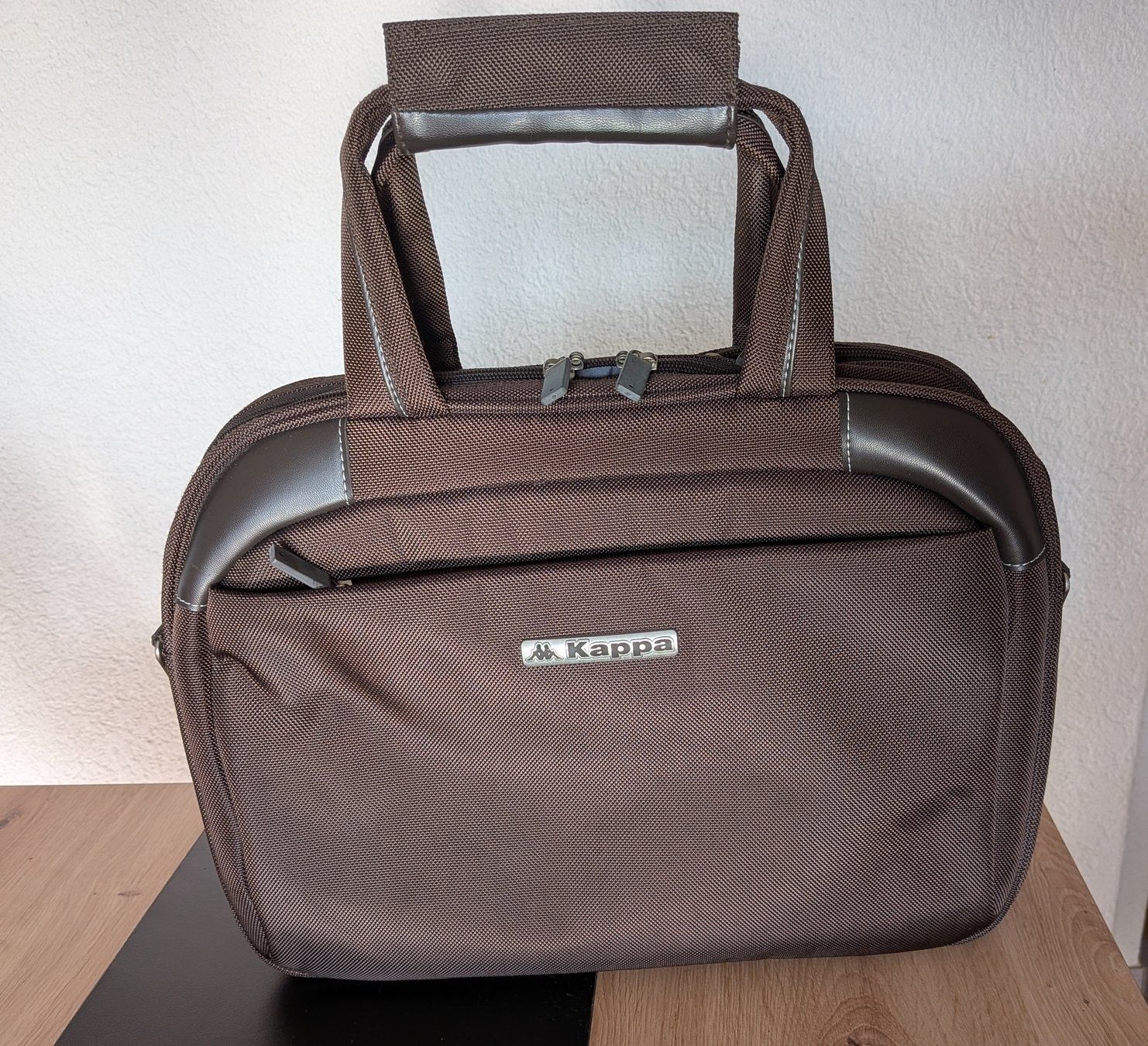 Kappa Borse: Sacoche pour ordinateur portable, documents, de marque Kappa – Usato da Villariaz venduto da Mariejoconde