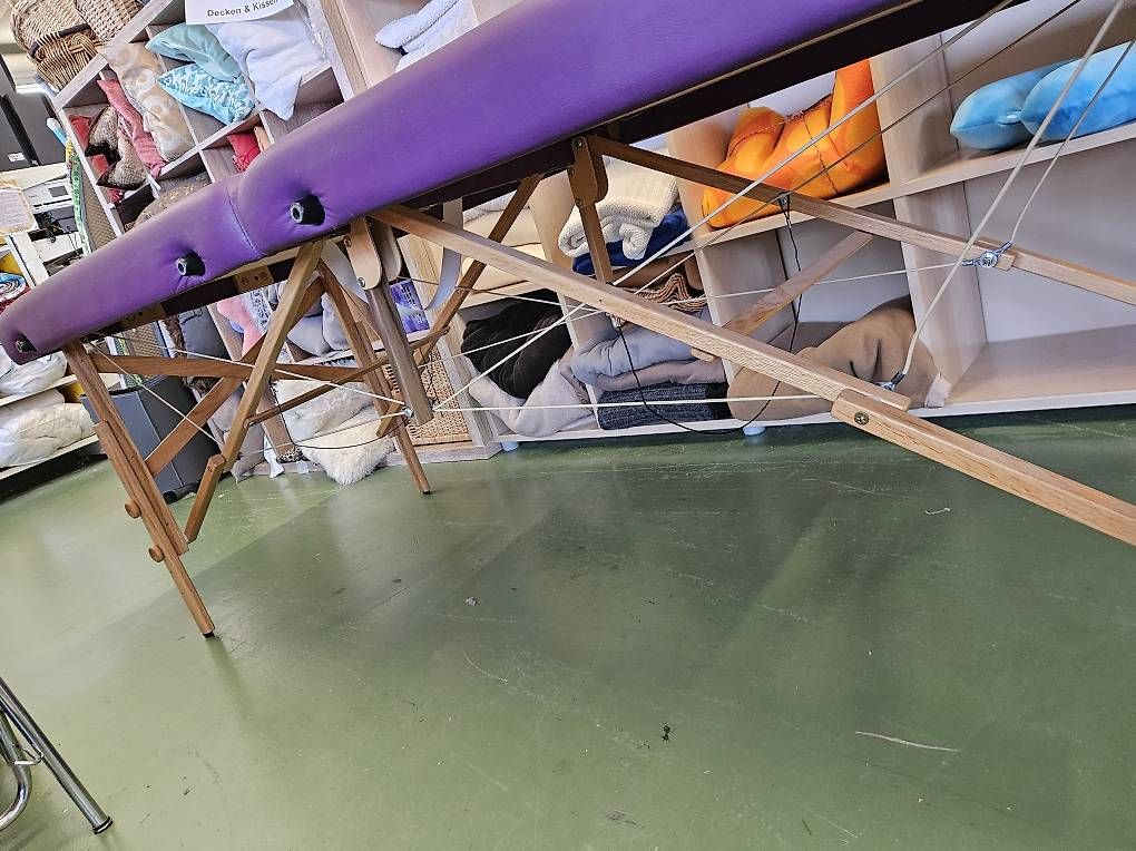 Chaises longues: Massageliege Klappbar – D'occasion à Pratteln par Cartonsducoeur_bl 3
