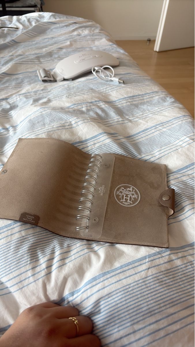 Hermès Valigie & Borse: Carnet Hermès cuir marron occasion – Usato da Puidoux venduto da ray_2b5z