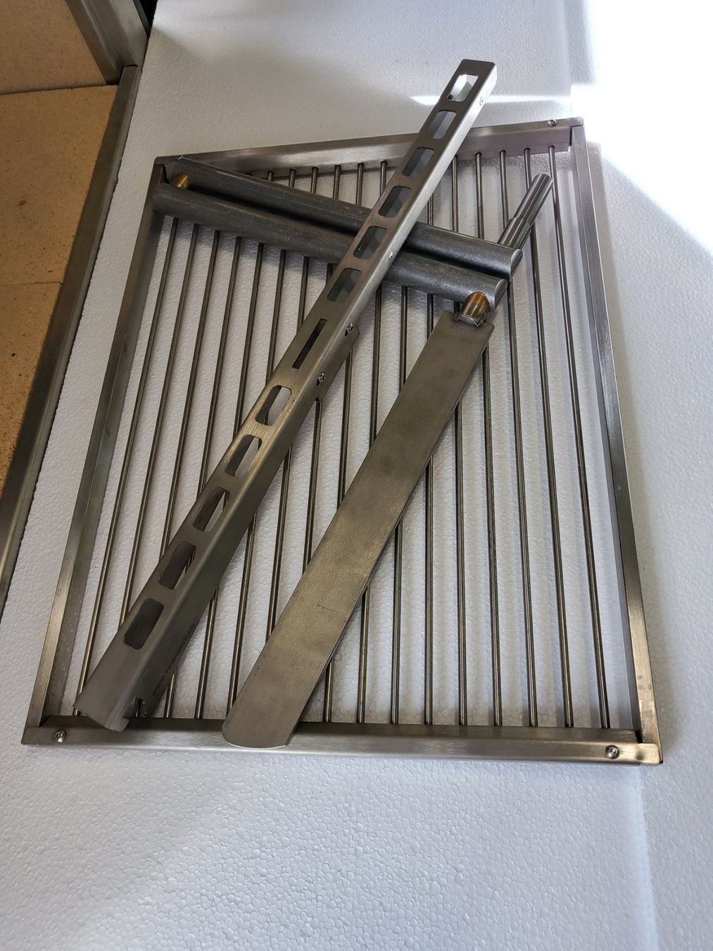 Griglie: Grillrost nach Mass, Grillsystem aus der Schweiz – Nuovo e nell'imballaggio originale da Einsiedeln venduto da Jaeggi-Gartenfeuer 6
