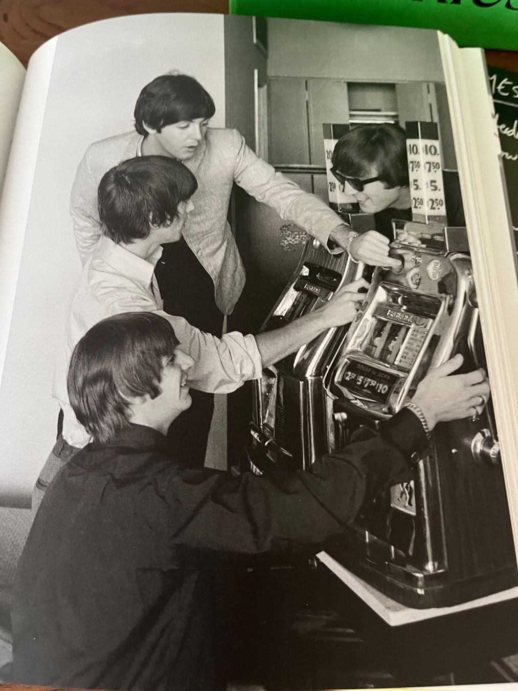 Libri: Paul McCartney LYRICS Buch, 1956-2021 – Nuovo (secondo la descrizione) da Wiesendangen venduto da schueme50 3