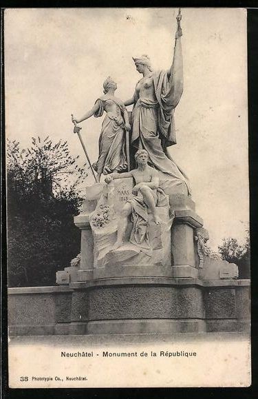 Cartoline postali: Neuchâtel, Monument de la République – Usato da Berlin venduto da bartko-reher