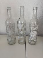 3 Deko Glasflaschen mit Blumenmuster gebraucht Zustand