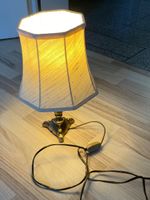 Dekorative TISCH-LEUCHTE mit Stoffschirm / 1960 bis 1970