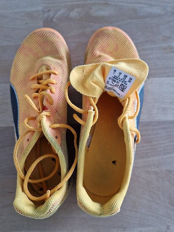 Puma Scarpe per ragazzi: Nagelschuhe Puma Gr. 33 – Usato da Liebefeld venduto da Sibe82 1